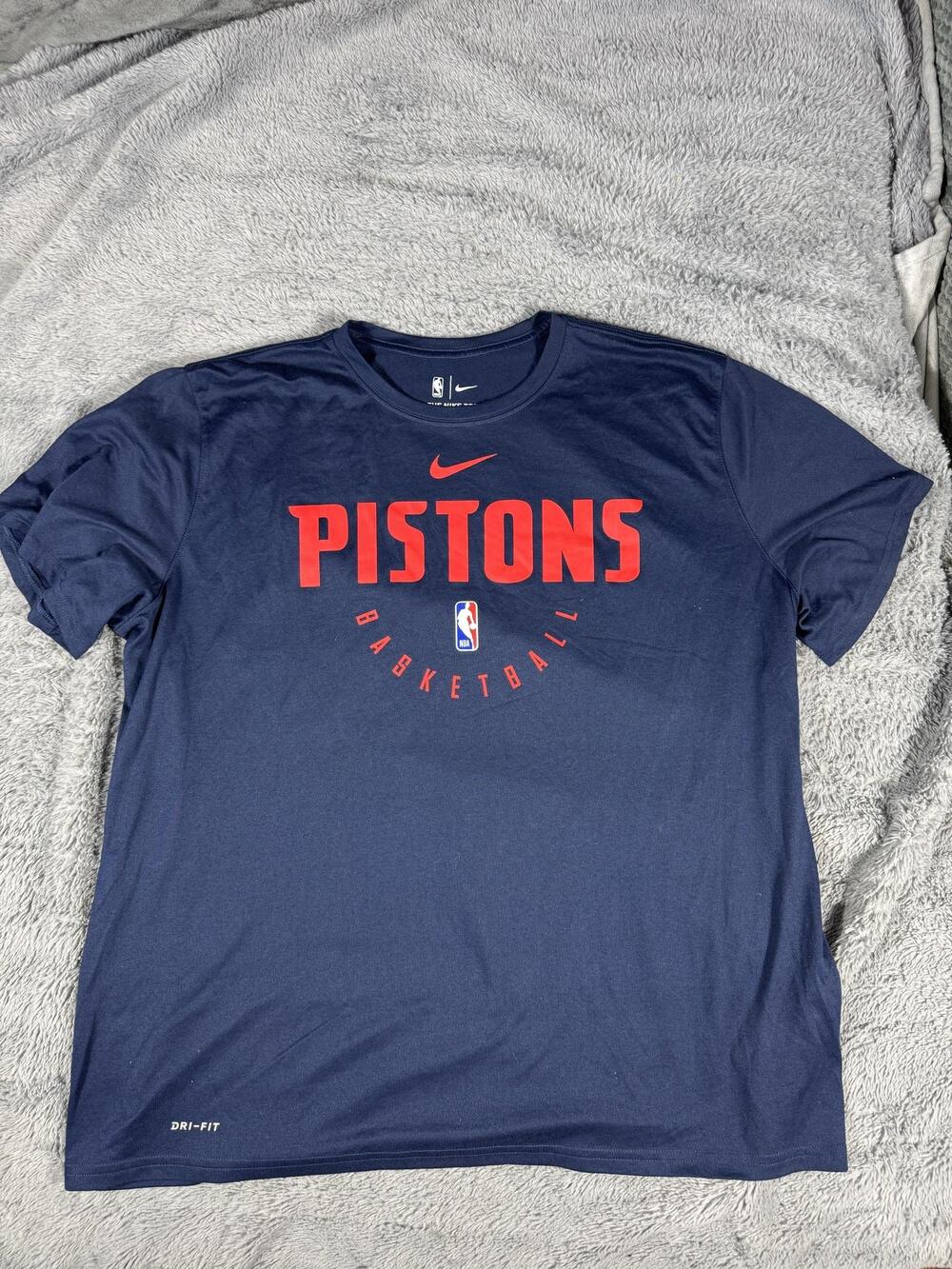Detroit Pistons Shirt Mens 2XL Blue NBA Basketball Nike Dri Fit Graphic Tee